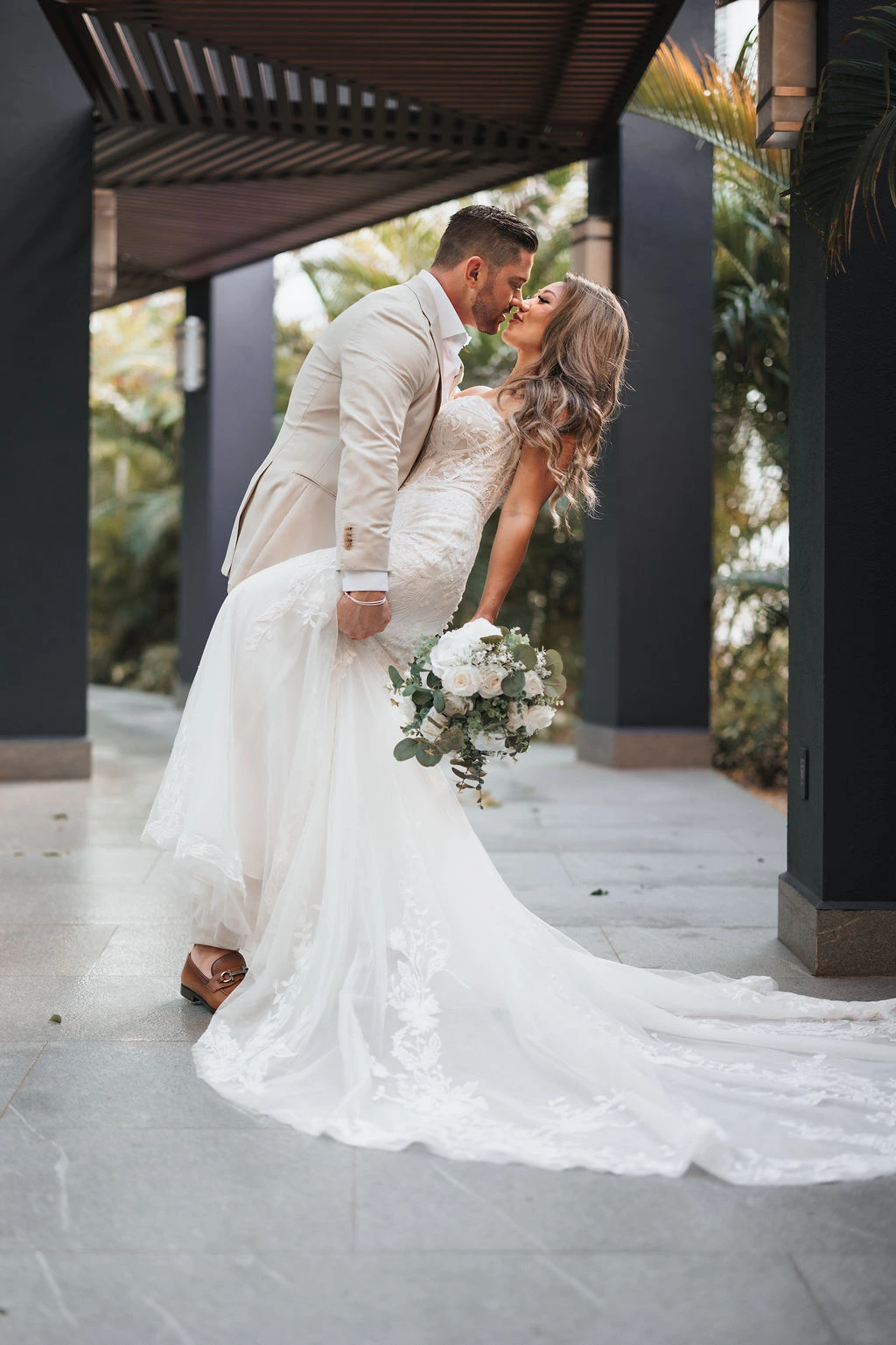 cover Lisa and Shayne wedding at Garza Blanca